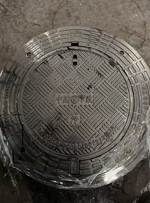 西昌镇球墨铸铁防沉降井盖展示